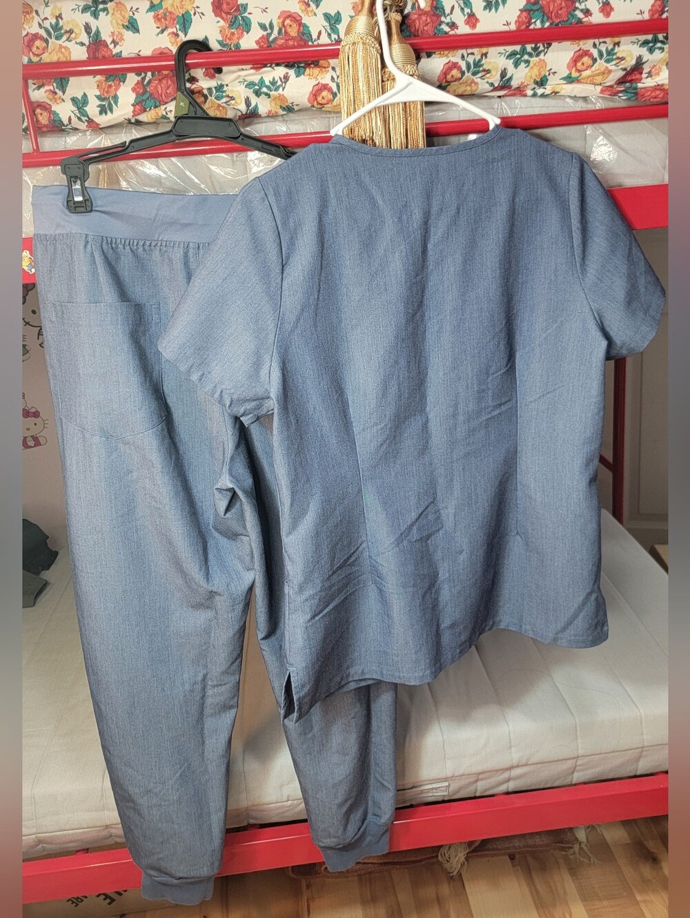 Mandala Women's Blue Track Pants & V-Neck Top Set Size Small - Picture 2 of 8